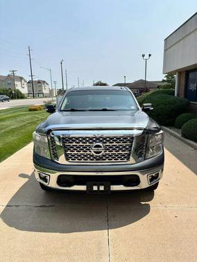 2017 Nissan Titan SV