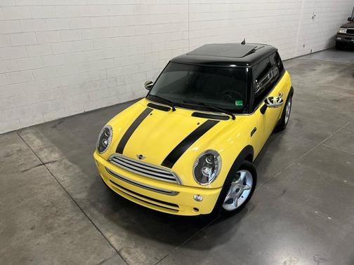 2006 MINI Cooper S Base