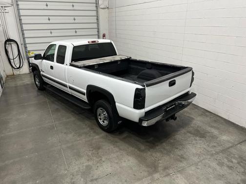 2001 Chevrolet Silverado 2500 LS H/D Extended Cab