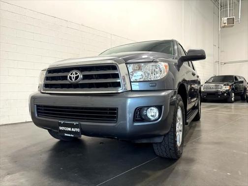 2013 Toyota Sequoia SR5
