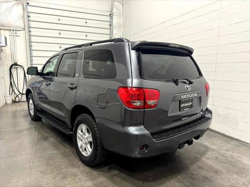 2013 Toyota Sequoia SR5