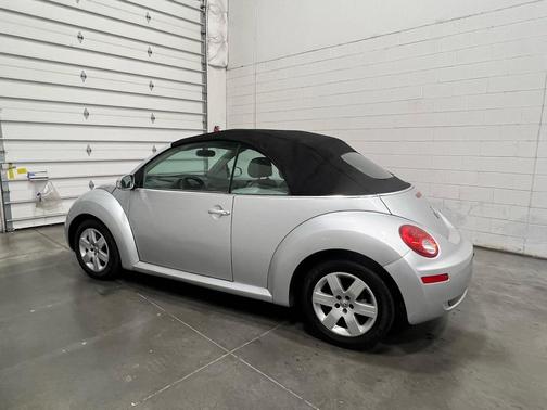 2007 Volkswagen New Beetle 2.5
