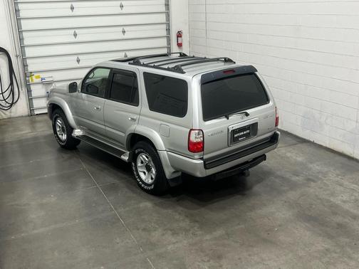 2002 Toyota 4Runner SR5