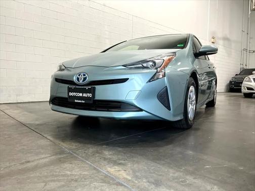 2016 Toyota Prius Two