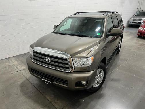 2013 Toyota Sequoia SR5