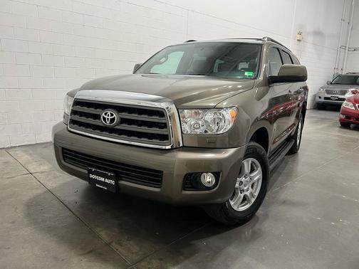 2013 Toyota Sequoia SR5