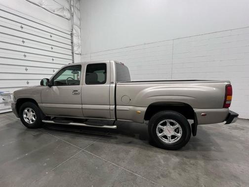 2002 GMC Sierra 1500 Denali Extended Cab