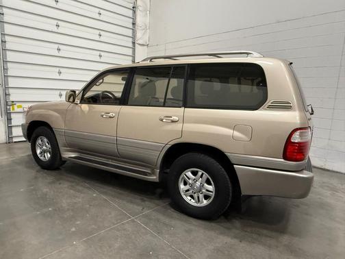2002 Lexus LX 470 Base