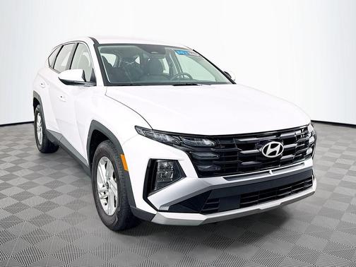 2025 Hyundai TUCSON SE