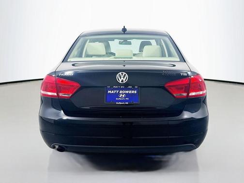 Black Uni 2015 Volkswagen Passat 1.8T Limited Edition