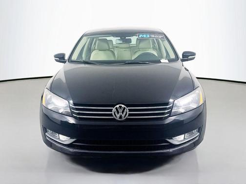 Black Uni 2015 Volkswagen Passat 1.8T Limited Edition