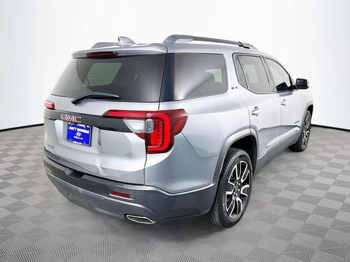 2021 GMC Acadia SLT