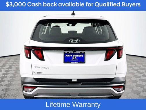 White Pearl 2026 Hyundai TUCSON SE
