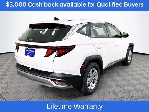 White Pearl 2026 Hyundai TUCSON SE