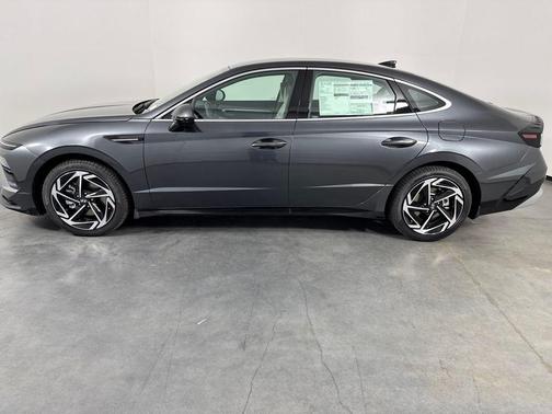 Portofino Gray 2026 Hyundai SONATA SEL Sport