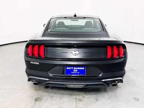 2020 Ford Mustang EcoBoost