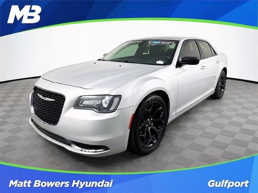 2019 Chrysler 300 Touring