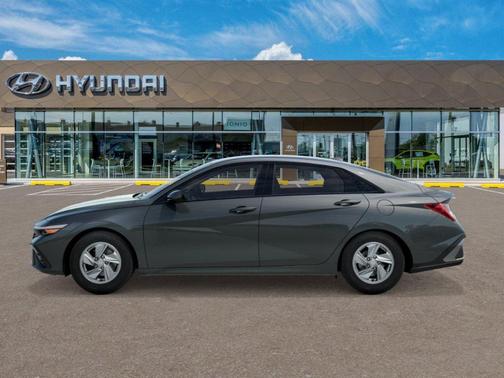 Amazon Gray 2026 Hyundai ELANTRA SE