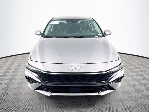 2025 Hyundai ELANTRA HEV Limited