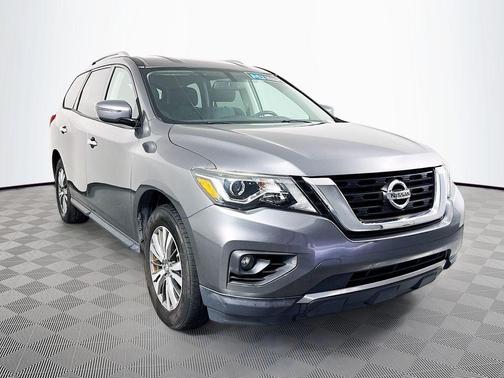 2018 Nissan Pathfinder SV