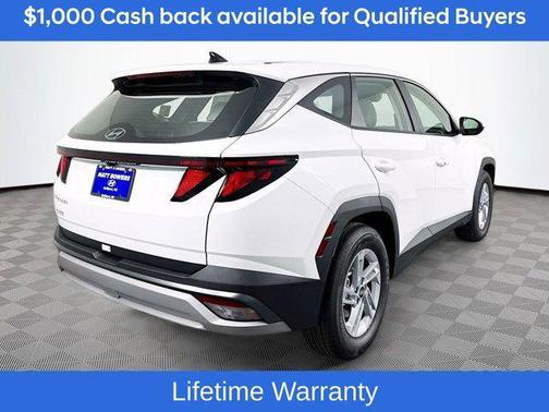 2026 Hyundai TUCSON SE