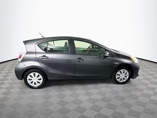 2013 Toyota Prius c 