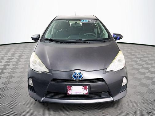 2013 Toyota Prius c 