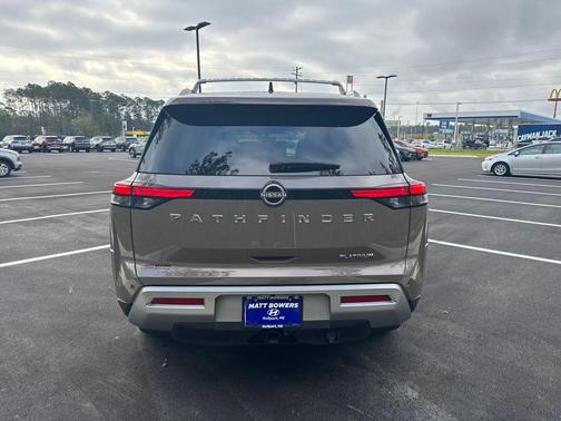 2024 Nissan Pathfinder Platinum
