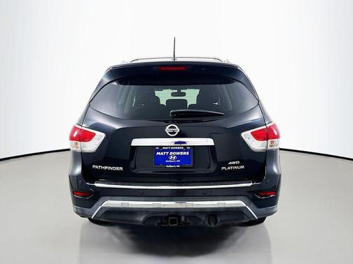Magnetic Black 2016 Nissan Pathfinder Platinum