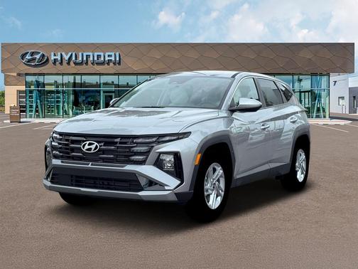 Shimmering Silver 2026 Hyundai TUCSON SE