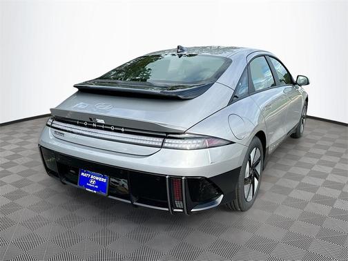 2025 Hyundai IONIQ 6 SE Standard Range