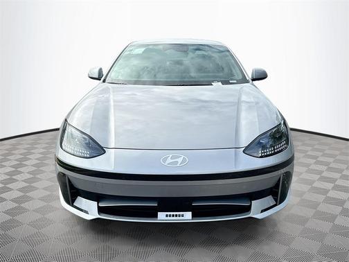 2025 Hyundai IONIQ 6 SE Standard Range