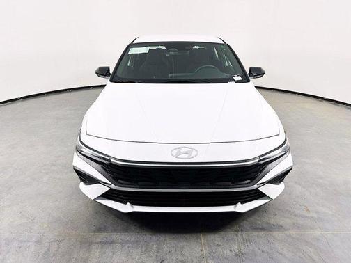 2025 Hyundai ELANTRA HEV SEL Sport