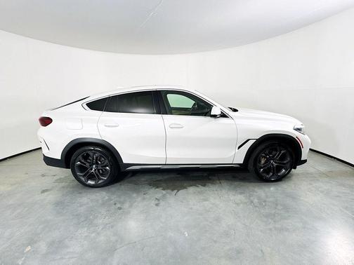 2021 BMW X6 sDrive40i