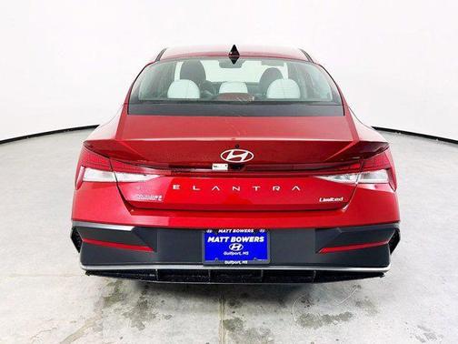 2025 Hyundai ELANTRA Limited