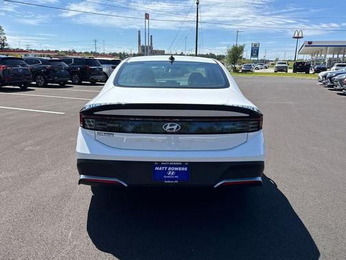 2025 Hyundai SONATA SE