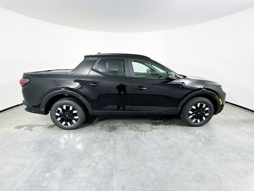 2025 Hyundai SANTA CRUZ SEL Activity