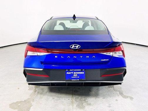 2025 Hyundai ELANTRA Limited