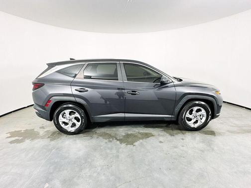 2022 Hyundai TUCSON SE