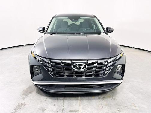 2022 Hyundai TUCSON SE