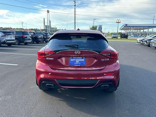 2018 INFINITI QX30 Sport