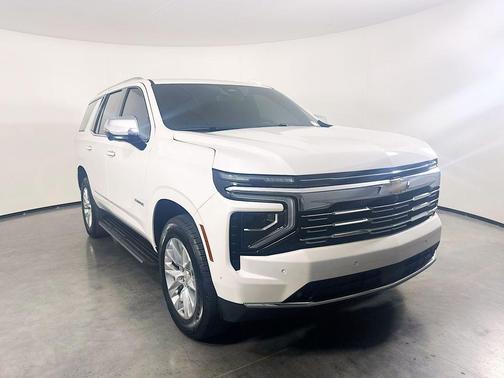 Iridescent Pearl Tricoat 2025 Chevrolet Tahoe Premier