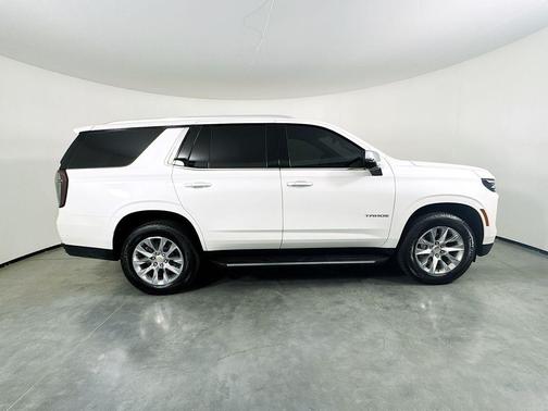 Iridescent Pearl Tricoat 2025 Chevrolet Tahoe Premier