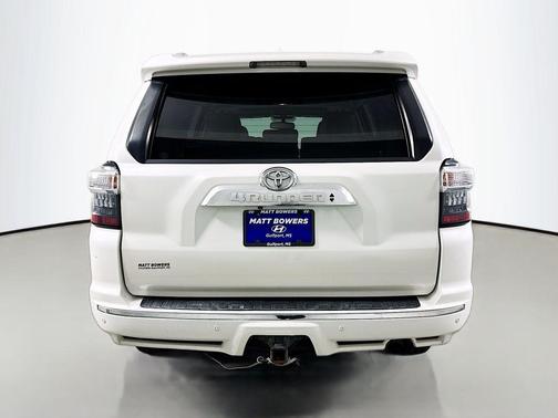 Blizzard Pearl 2017 Toyota 4Runner Limited