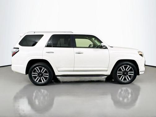 Blizzard Pearl 2017 Toyota 4Runner Limited