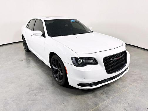 2022 Chrysler 300 S