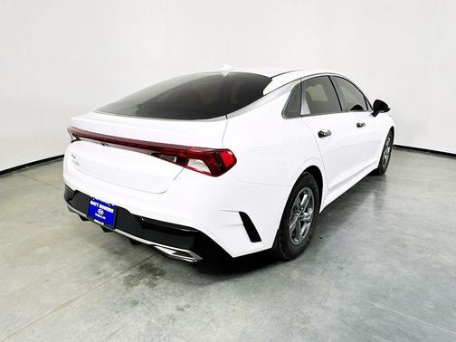 2022 Kia K5 LXS