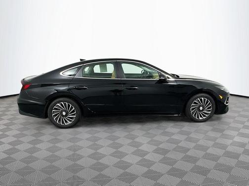 2023 Hyundai SONATA Hybrid Limited