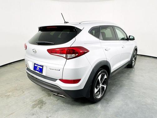 2016 Hyundai TUCSON Sport