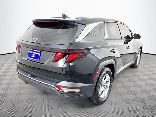 2024 Hyundai TUCSON SE
